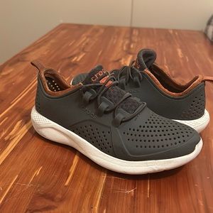 Little boy size 13 croc shoes🐊